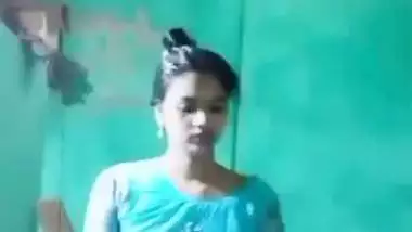 Girlfriend dress change and nude show for lover