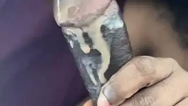 South lady licks icecream from cock in Tamil sex MMS