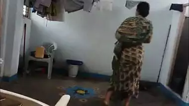 Desi is caught on the XXX camera exposing her sex boobies in bathroom