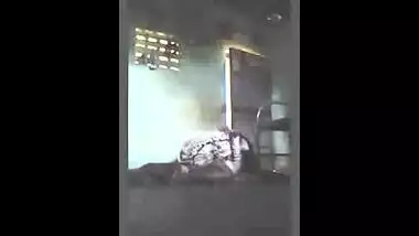 எவ்விட தேசத்துல பெண்குட்டிங்க தான் மேலே ஏறிச் செய்யும்