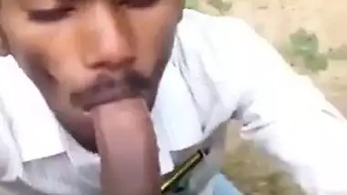 Pervert gets an outdoor blowjob from his friend