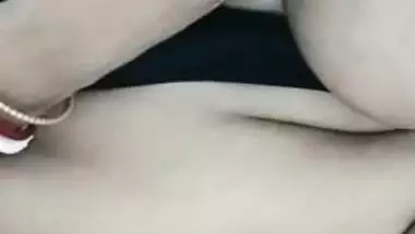Gorgeous Chamet girl naked body showing on live