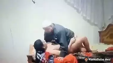 Father-in-law fucks daughter-in-law in Bangladeshi sex video