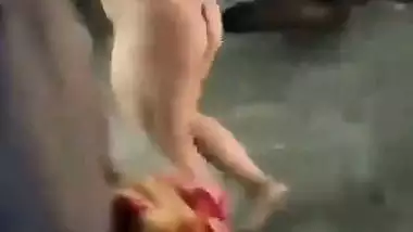 Indian nude MMS of a Kolkata slut walking naked on streets