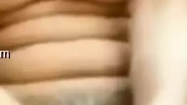 Desi whore strips and actively XXX drills her twat with long dildo