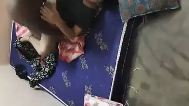 Cuckold husband records wife fucking in FSI xxx