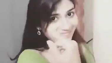 In Search of Hot Indian Babes[via...