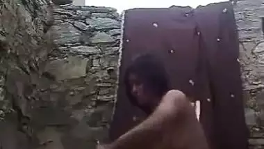 Bangladeshi village girl nude bathing video
