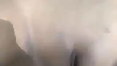 Guy fucks his 18-year-old GF’s pussy in Indian outdoor sex