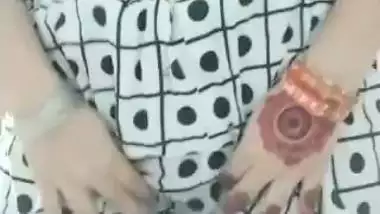 Newly married desi nude lady shows her milky boobs