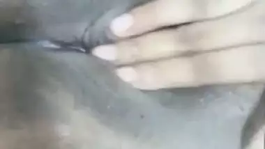 Cute girlfriend black pussy fingering solo nude