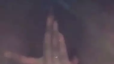 Nude desi girl shows her pink pussy in MMS