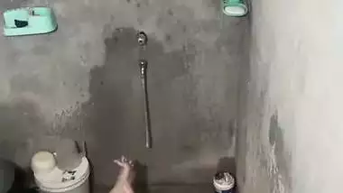 Young couple enjoys desi sex in the bathroom