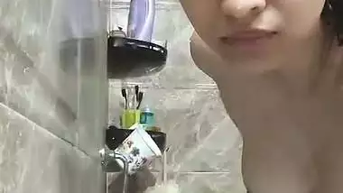 Indian shower gel nude bath viral hot girlfriend