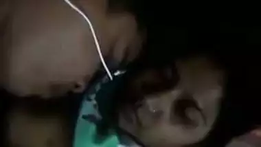 Sweet Desi girl feeding her XXX juicy boobs to her colleague MMS