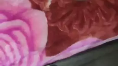 Mumbai girl fucks two guys together in a threesome