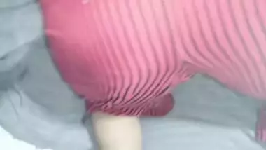 අලුත් අවුරුද්දේ මල්ලි පුක උඩ ඉදන් බඩුයනකන් අරින ඇරිල්ල