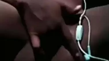 Indian girl fingering pussy – Desi leaks
