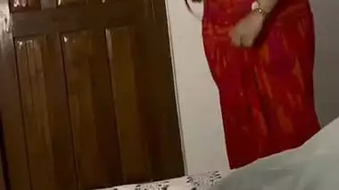 Huge tits MILF pics and nude videos before viral sex