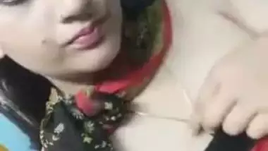 Bangladeshi call girl Mitu showing her tits