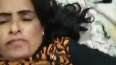 Huge boobs Paki MILF paid village sex with customer