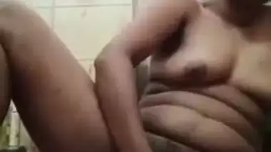 Barishal BD girl pussy fingering selfie