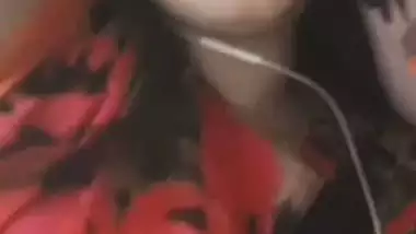 Gorgeous girlfriend white boobs showing to boyfriend