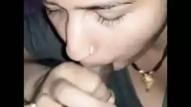 Village bhabhi is shocked to have cum inside her mouth