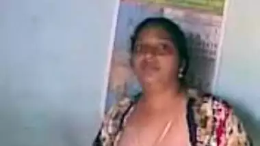 Asha Meri Married Behan - Movies.