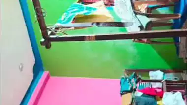 Hindi mom changing dress viral video exposed online