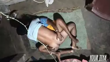 Indian girl has sex with her boyfriend