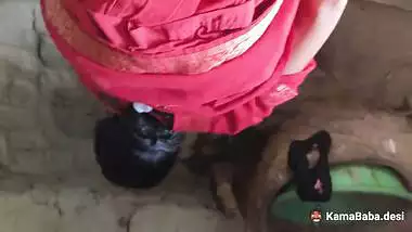 Cheating wife quickly sucks a dick and gets fuck