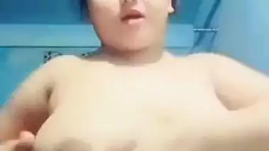 Chubby tanker Bengali girl sucking her huge boobs
