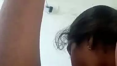 Lover makes his GF suck his dick in the Tamil sex video