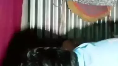 HD Tamil sex MMS of a wild lover eating his horny GF