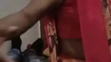 Desi XXX housewife unzips cameraman's fly to take penis out and suck