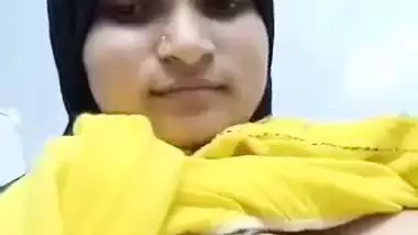 Hijab girl showing tits like juicy big round melons